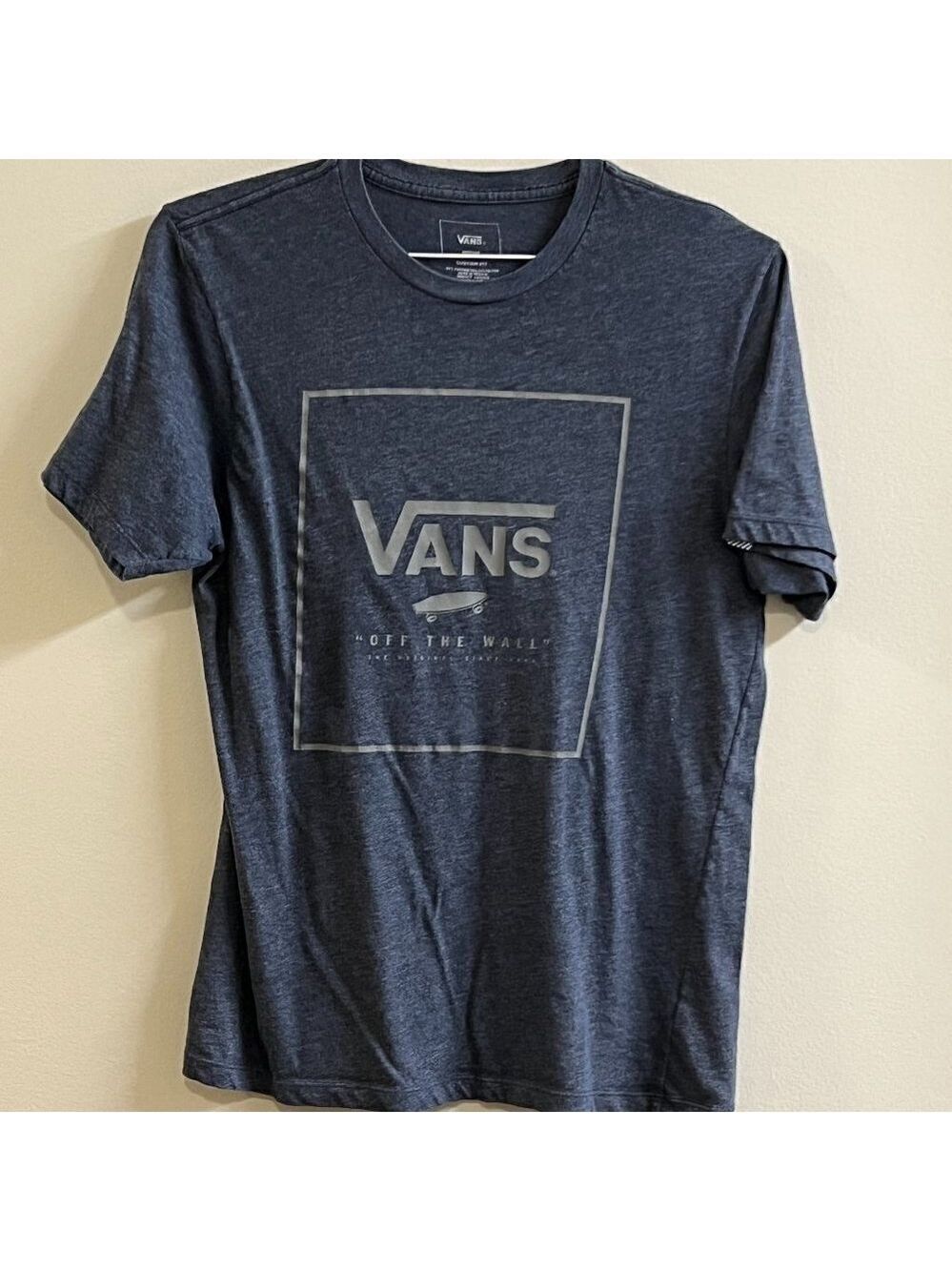 Men's Vans Off the Wall Classic Fit Graphic Short Sleeve T-Shirt.  Size Medium